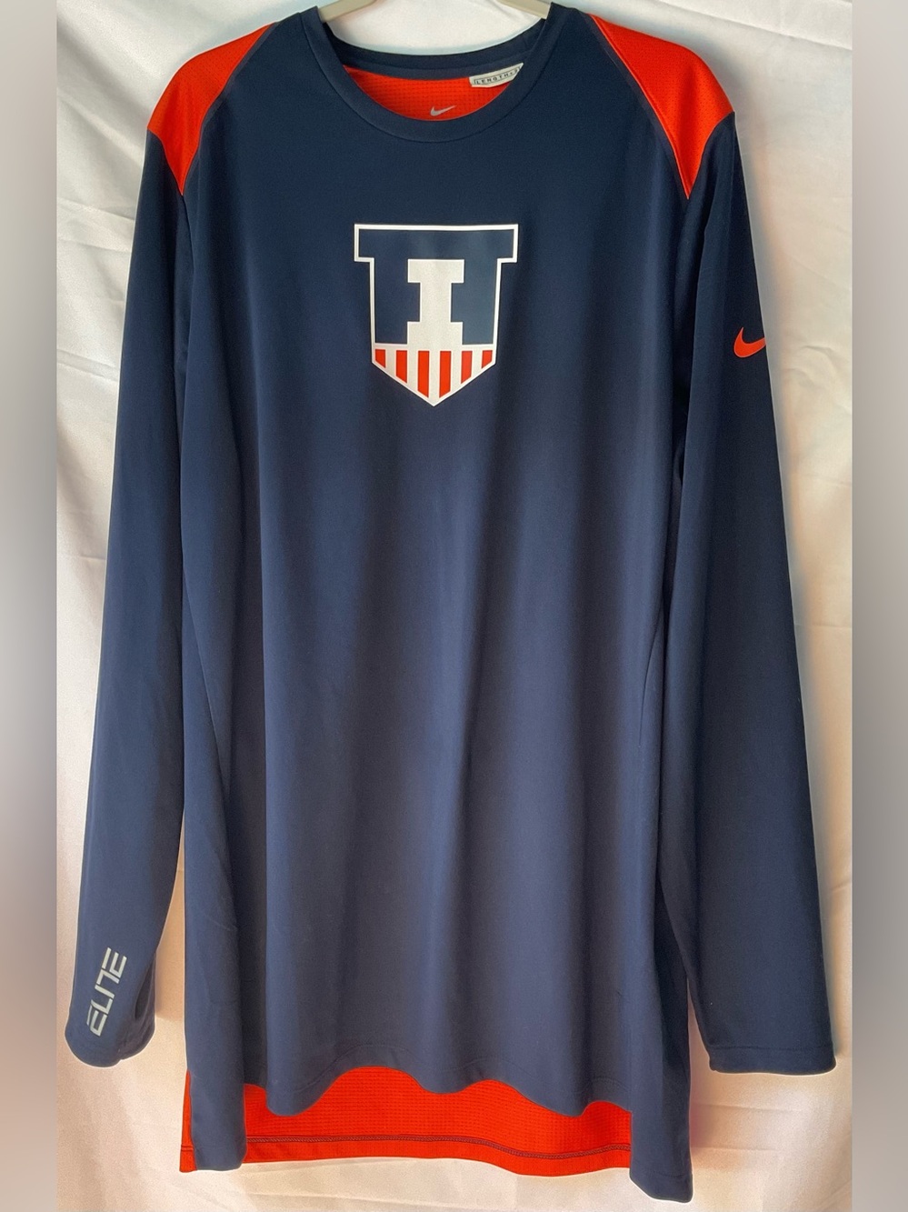 Nike Men’s Navy and Orange Long-Sleeve Athletic Jersey 2x length